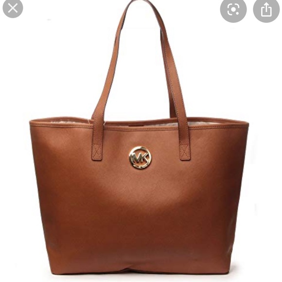 Michael Kors Handbags - Michael Kors Jet Set Travel Tote